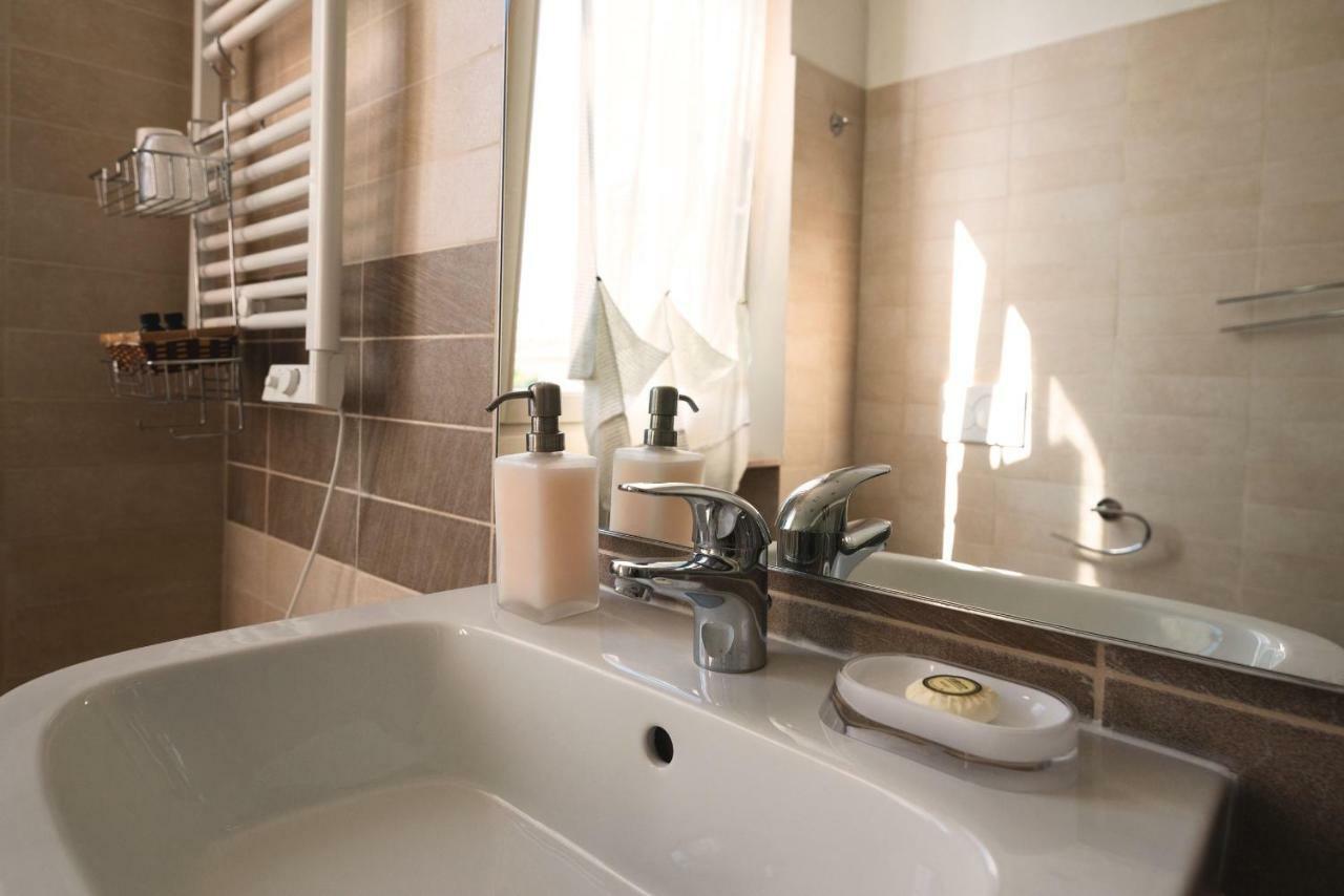 Villa Liberty B&B ฟาโน ภายนอก รูปภาพ